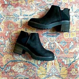 Crown Vintage Jana booties